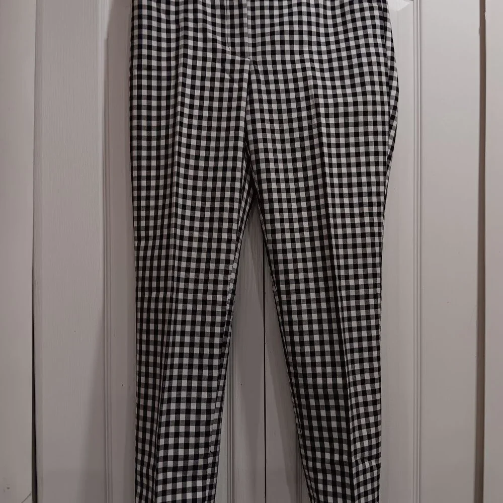 Talbots Pre-Owned Black and Ivory Hampshire Ankle Pants Size 4 Petite - Picture 1 of 13